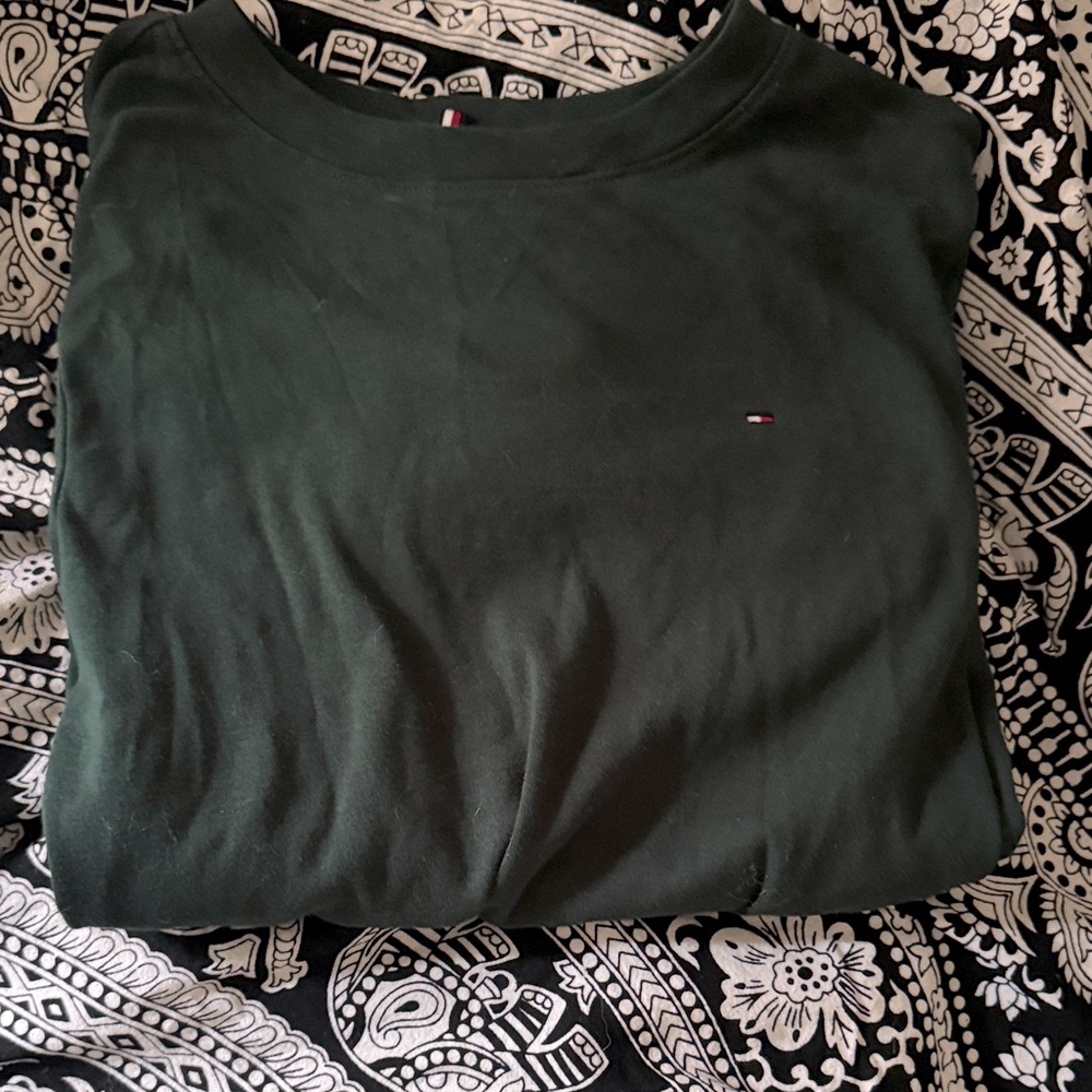 Tommy Hilfiger Men's Dark Green Crewneck Sweater